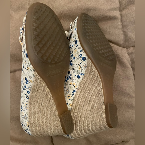 AEROSOLES Well Wisher Wedge Sandal - Picture 3 of 3